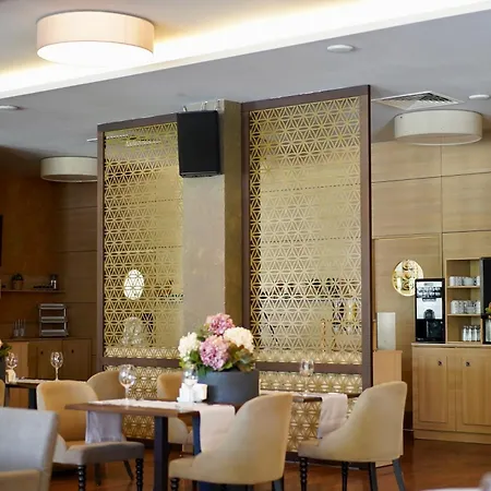 Garden Spa&wellness فندق 4*